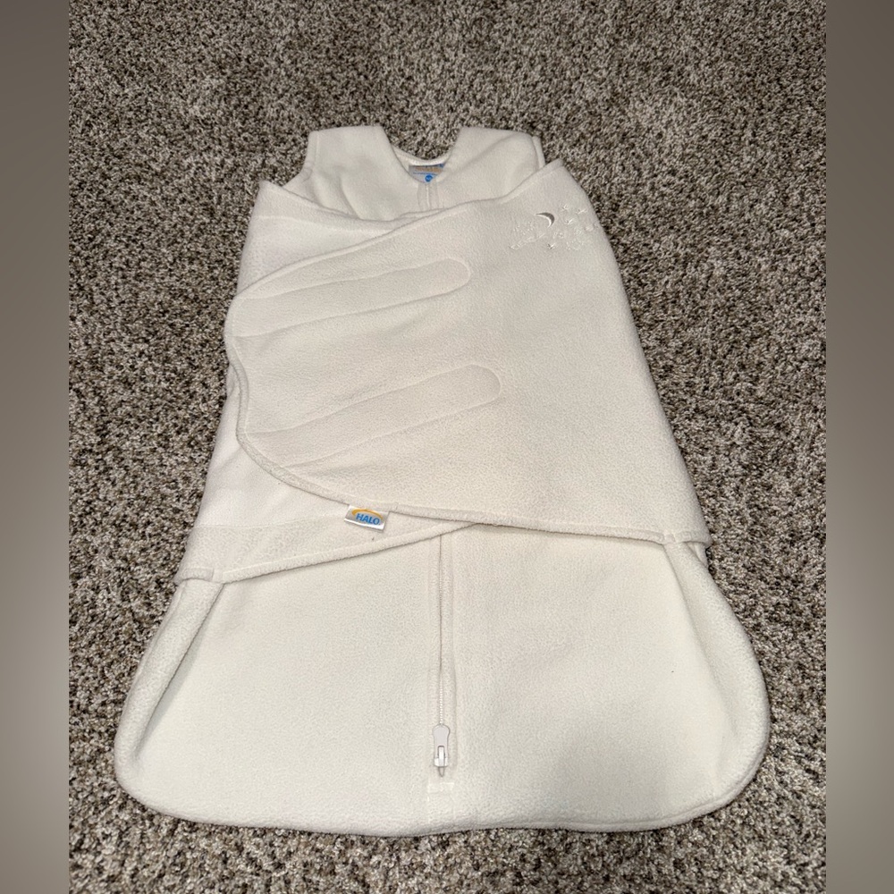 Newborn HALO SleepSack Swaddle Cream Micro Fleece with Wrap-Style Velcro Closure